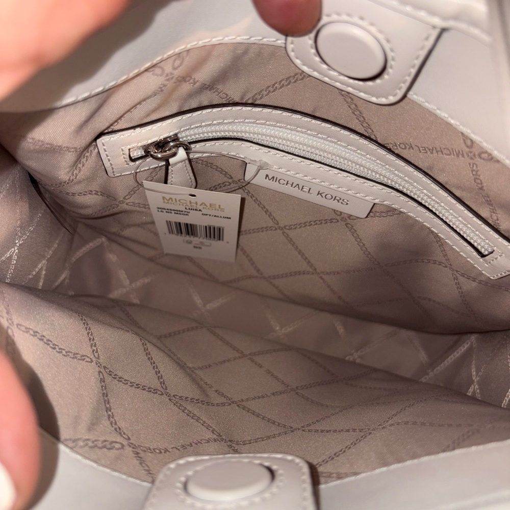 Michael Kors Cream Monogram Shoulder Bag - Picture 3 of 4